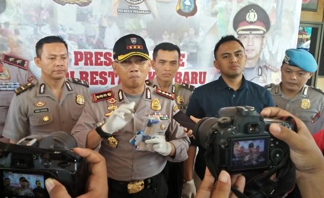 Polisi Terus Kembangkan Kasus Sabu Senilai Rp4 M di Bandara SSK II